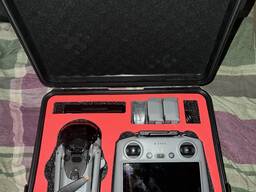 Dron DJI Mini 5 Pro con RC2 Fly More Combo