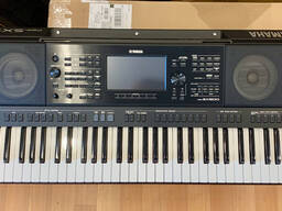 Yamaha PSR SX900 61-Key High-Level Arranger Keyboard